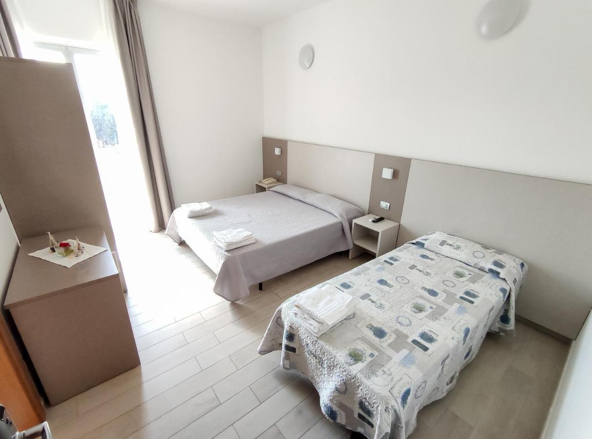Tortoreto Hotel Capitano מראה חיצוני תמונה
