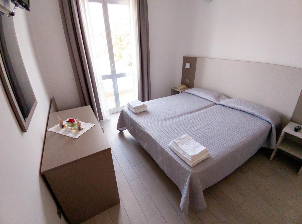 Tortoreto Hotel Capitano מראה חיצוני תמונה