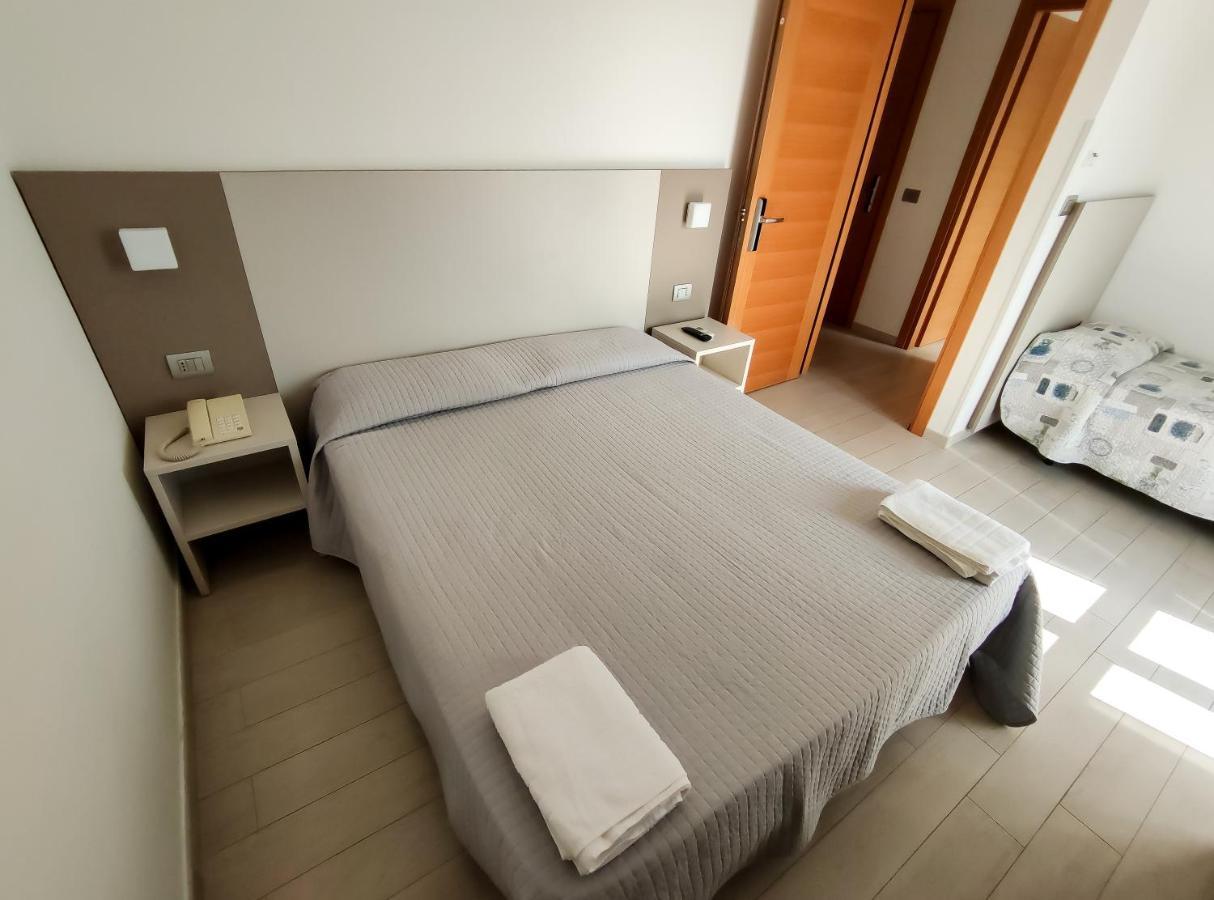 Tortoreto Hotel Capitano מראה חיצוני תמונה