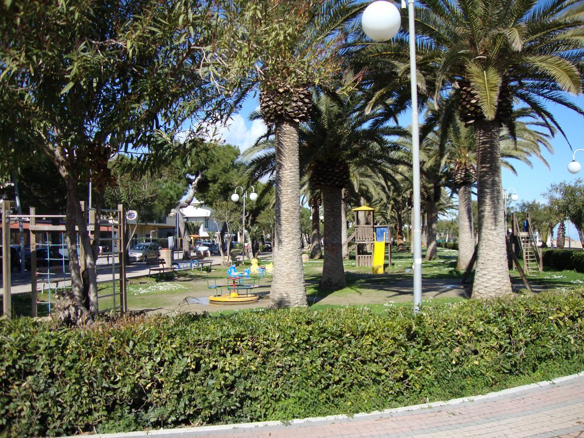 Tortoreto Hotel Capitano מראה חיצוני תמונה